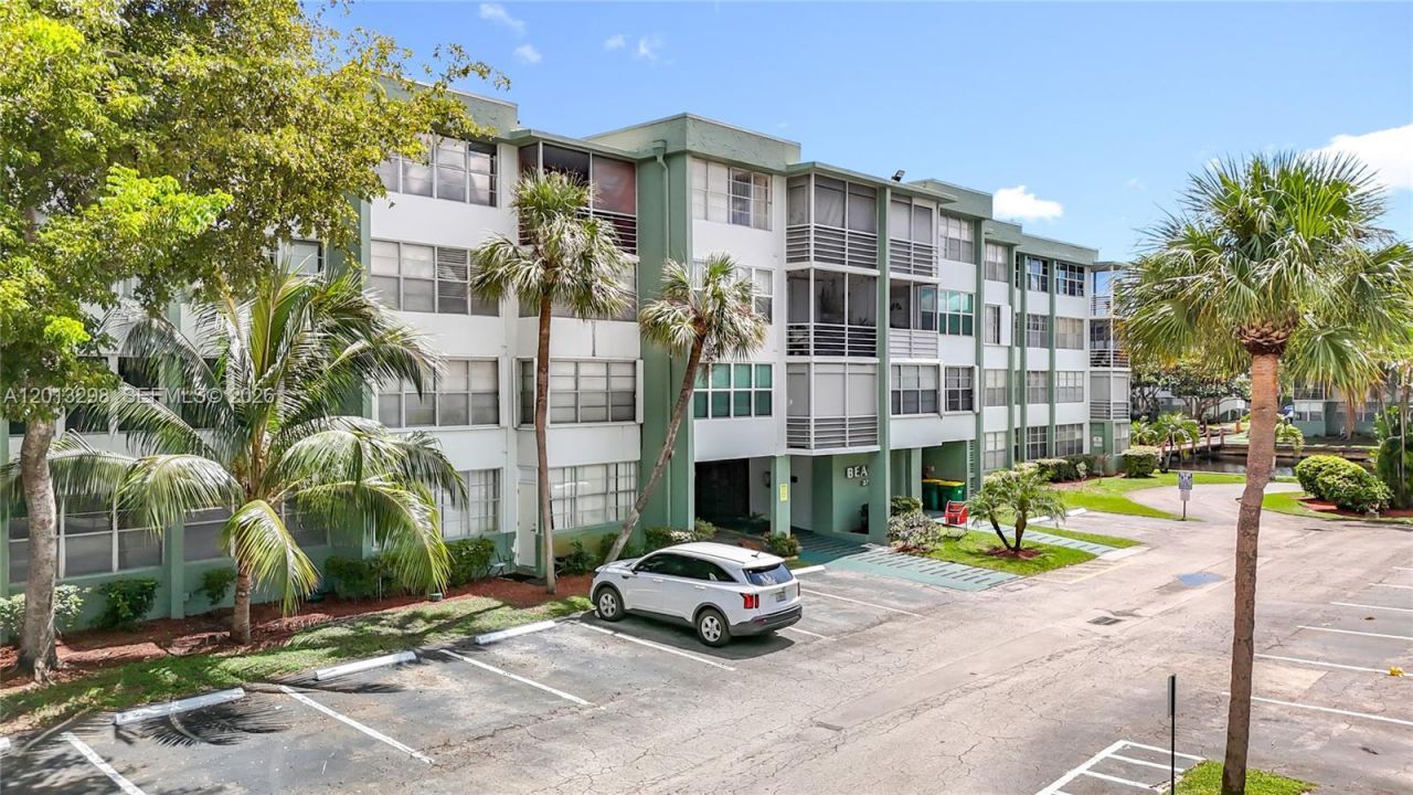 2751 Taft St , Unit 304, Hollywood, FL 33020 Photo