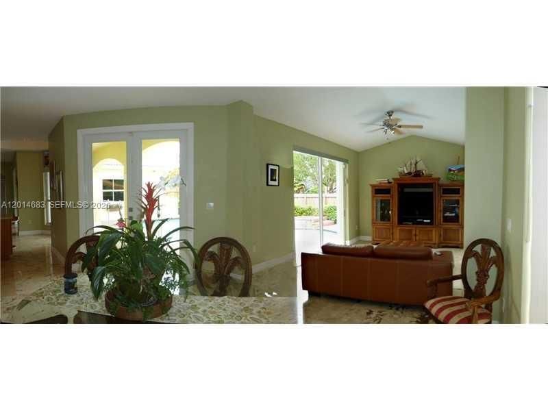 9026 SW 160th Ter , Palmetto Bay, FL 33157 Photo