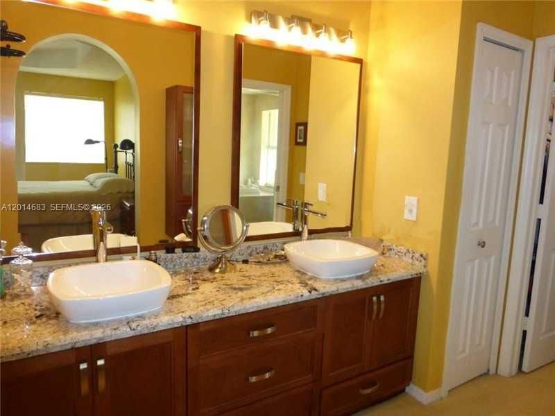 9026 SW 160th Ter , Palmetto Bay, FL 33157 Photo