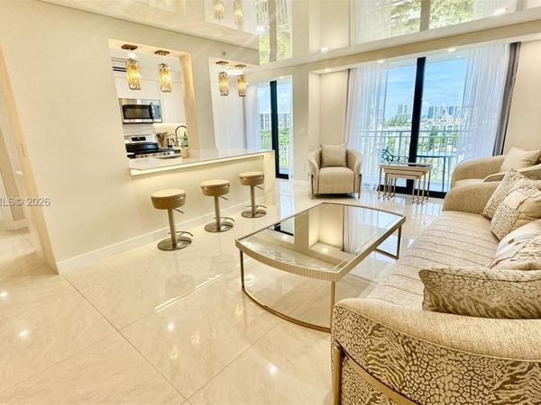 210 174th St, Unit 811, Sunny Isles Beach, FL 33160