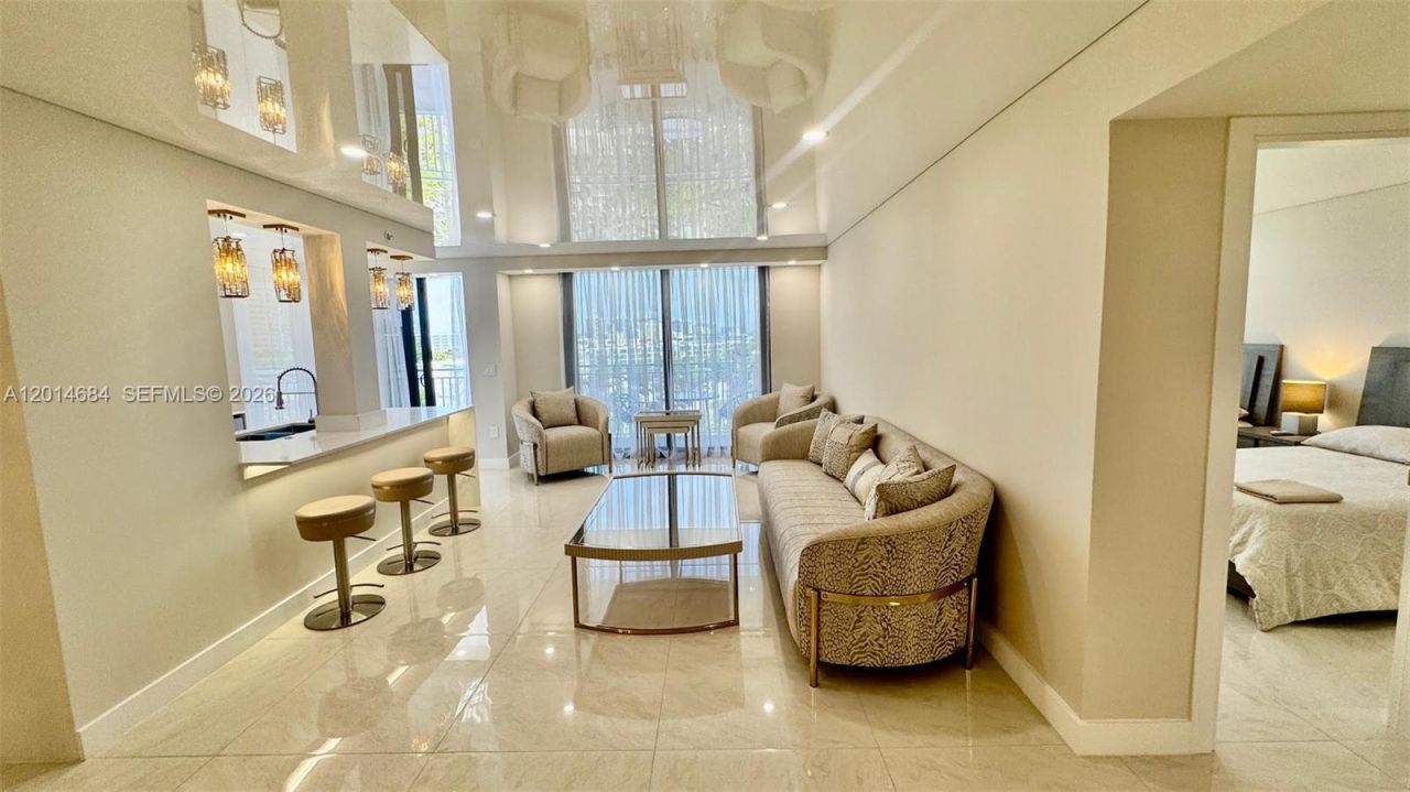 210 174th St , Unit 811, Sunny Isles Beach, FL 33160 Photo