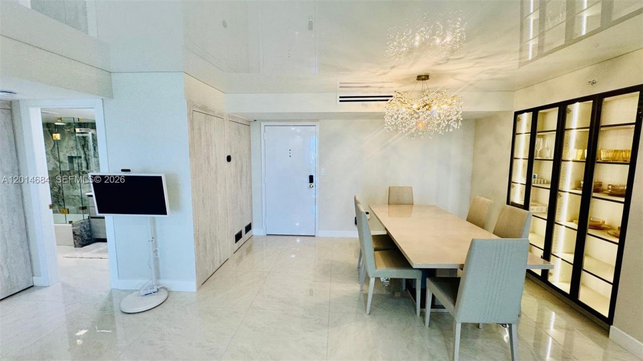 210 174th St , Unit 811, Sunny Isles Beach, FL 33160 Photo