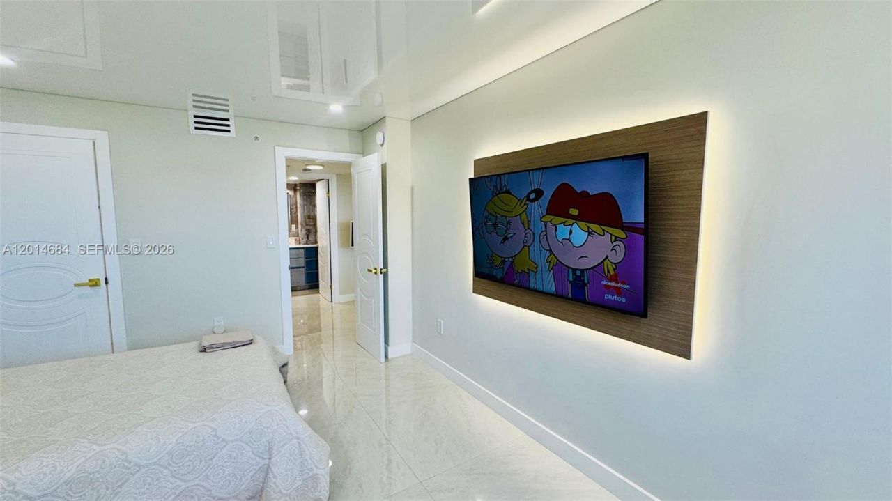 210 174th St , Unit 811, Sunny Isles Beach, FL 33160 Photo