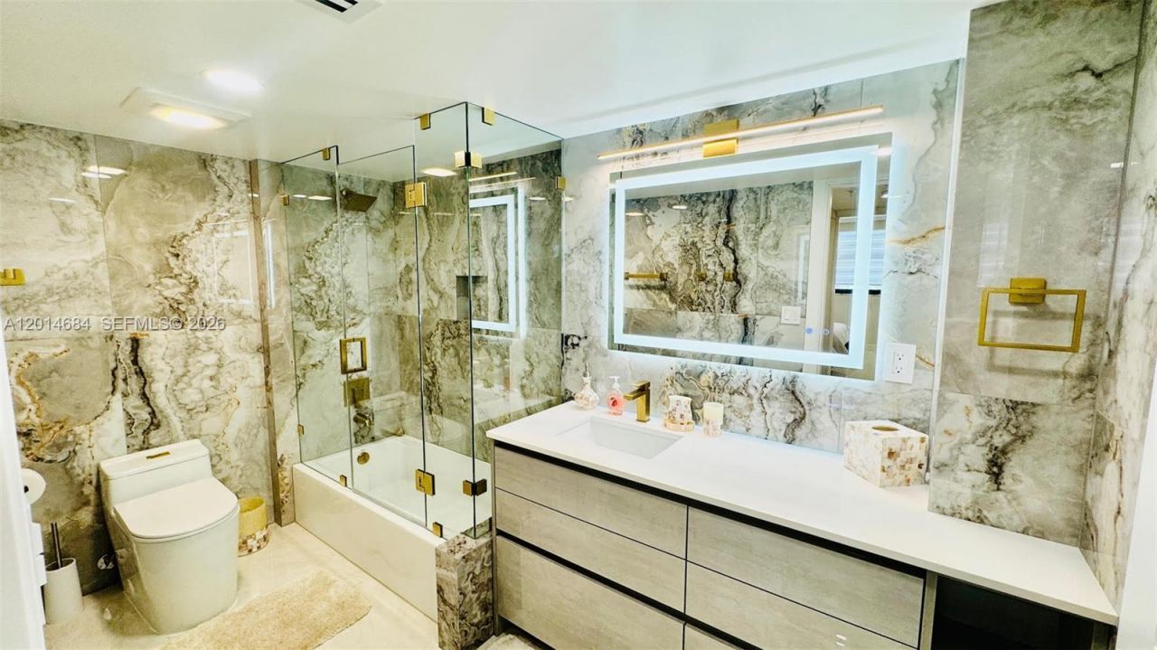 210 174th St , Unit 811, Sunny Isles Beach, FL 33160 Photo