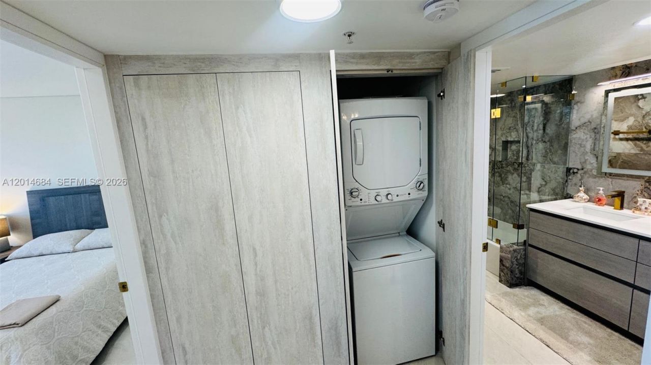 210 174th St , Unit 811, Sunny Isles Beach, FL 33160 Photo
