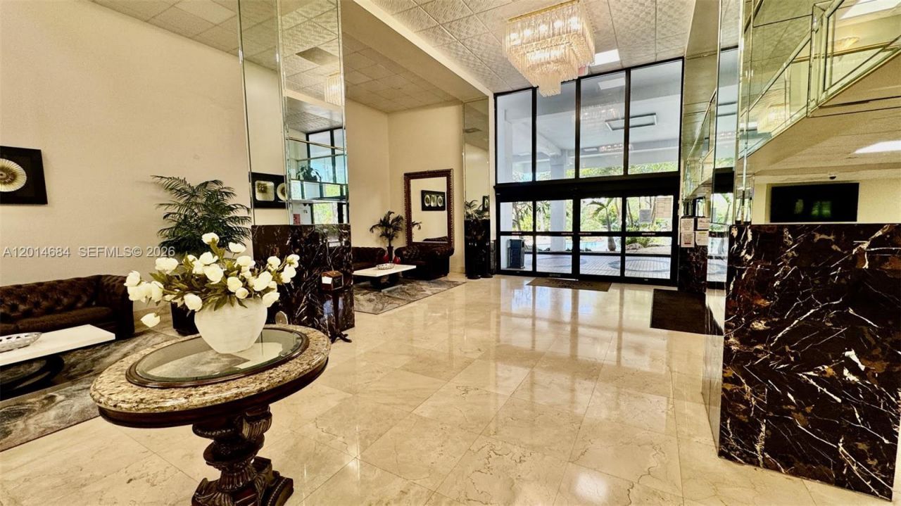 210 174th St , Unit 811, Sunny Isles Beach, FL 33160 Photo