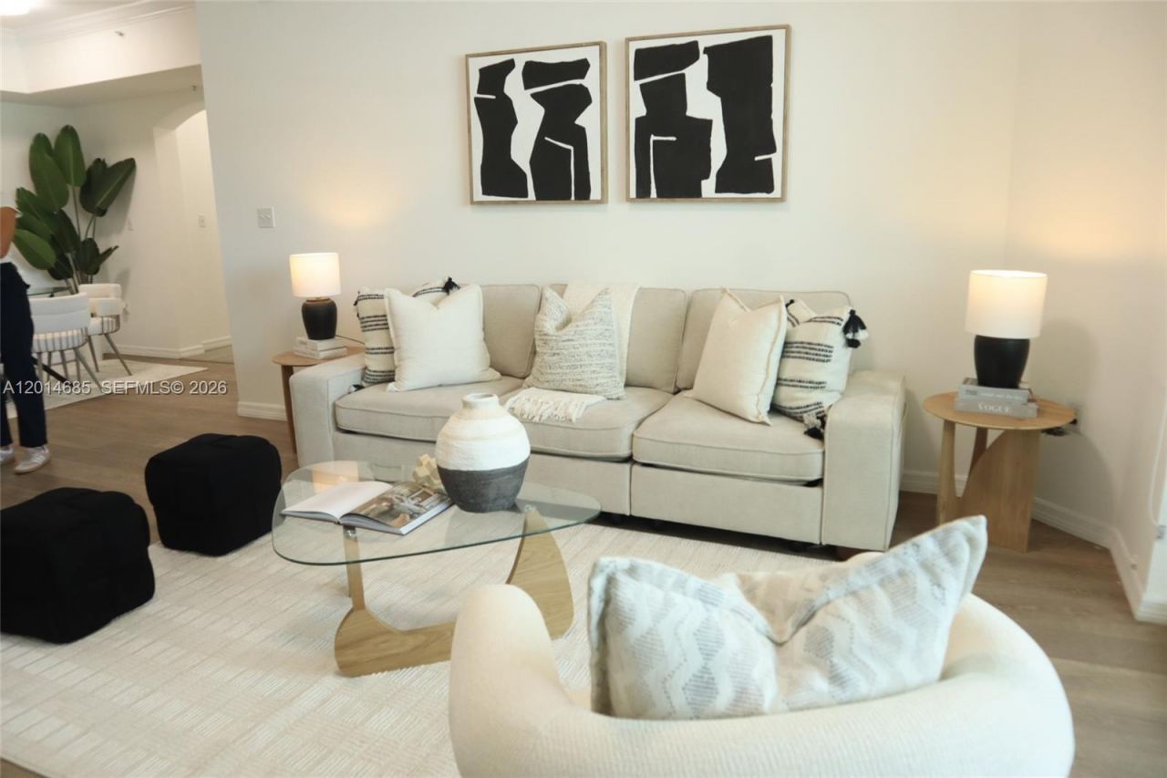 9172 Collins Ave , Unit 212, Surfside, FL 33154 Photo