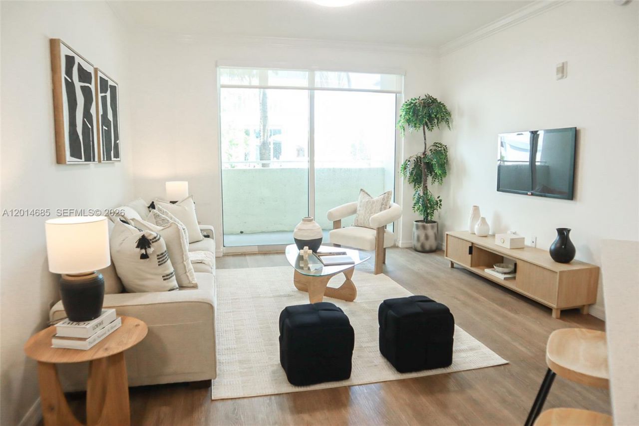 9172 Collins Ave , Unit 212, Surfside, FL 33154 Photo