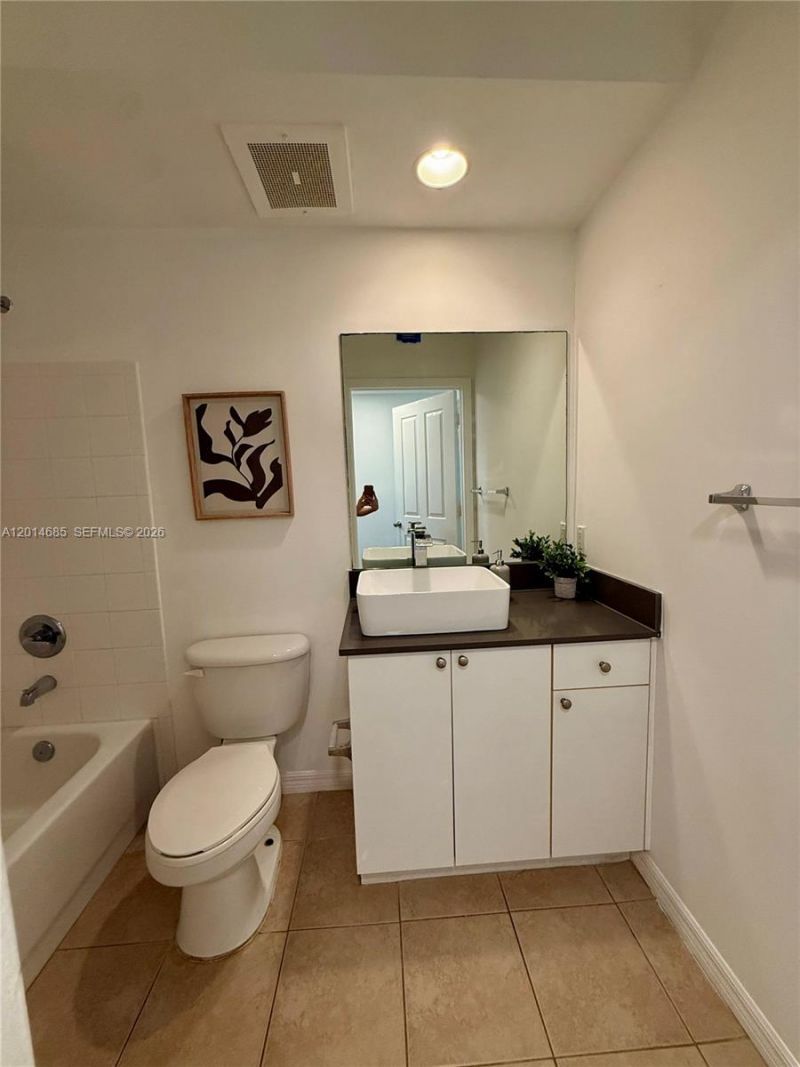 9172 Collins Ave , Unit 212, Surfside, FL 33154 Photo