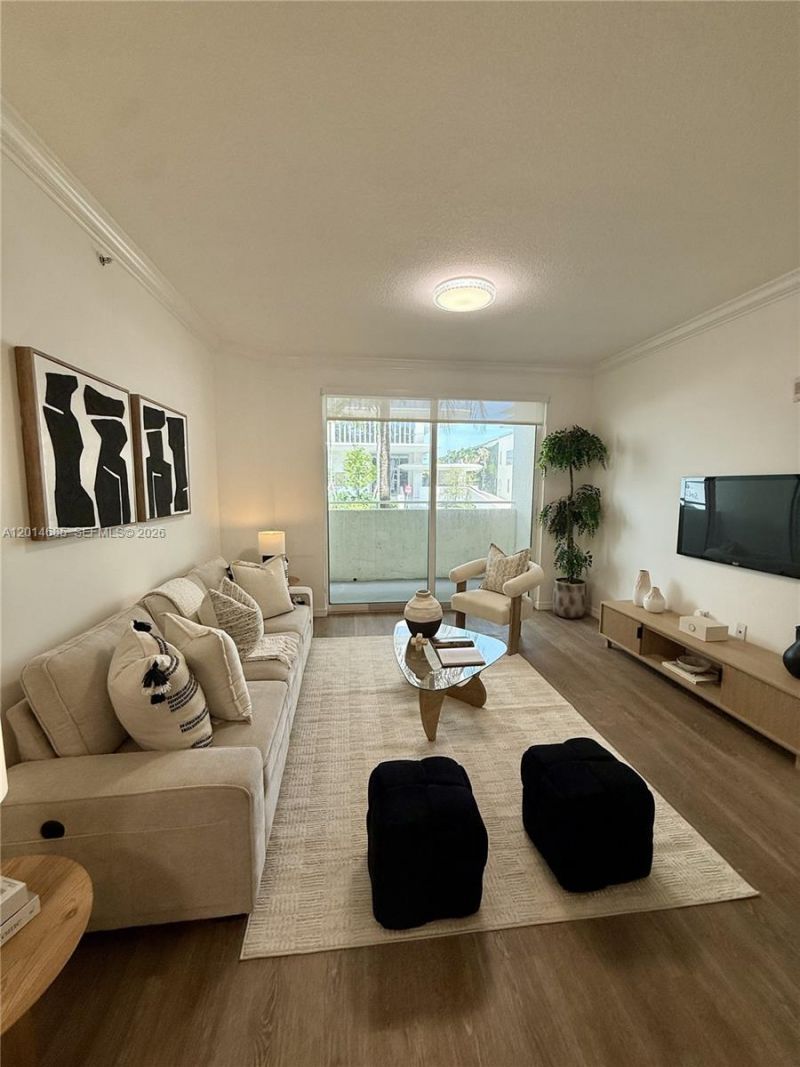 9172 Collins Ave , Unit 212, Surfside, FL 33154 Photo