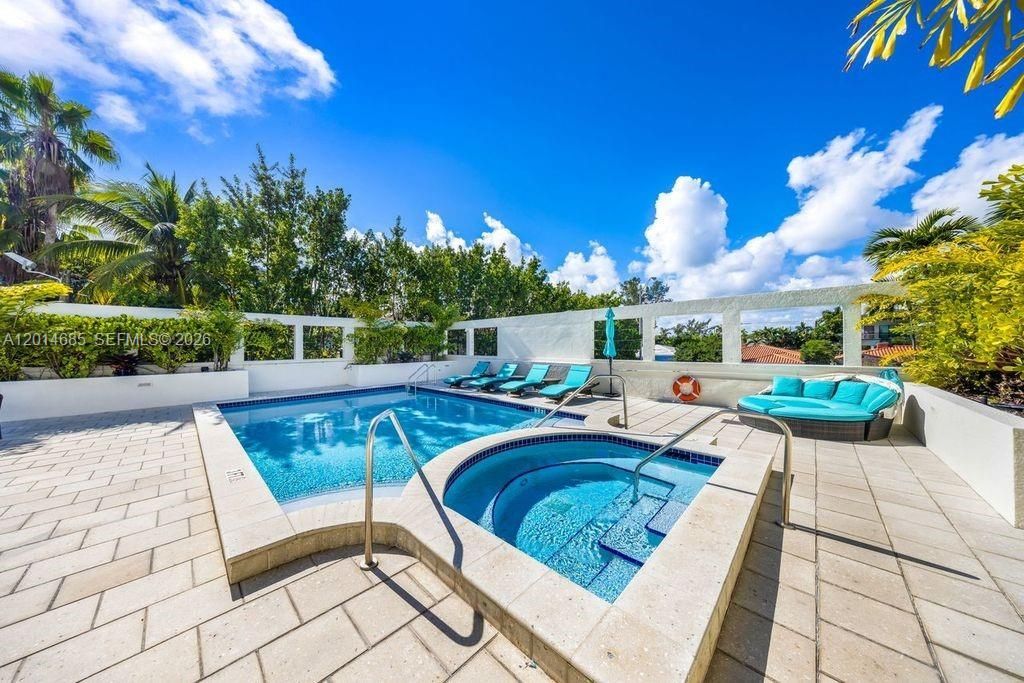 9172 Collins Ave , Unit 212, Surfside, FL 33154 Photo