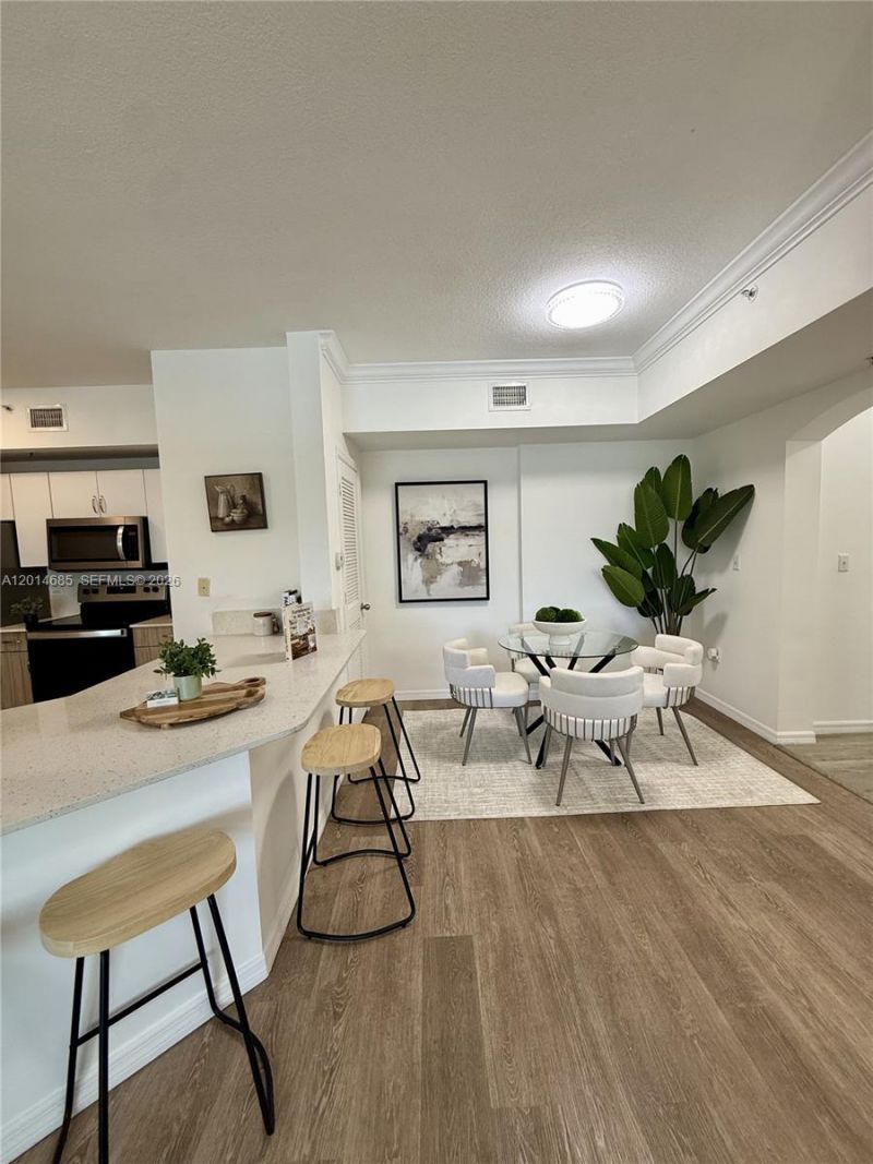 9172 Collins Ave , Unit 212, Surfside, FL 33154 Photo