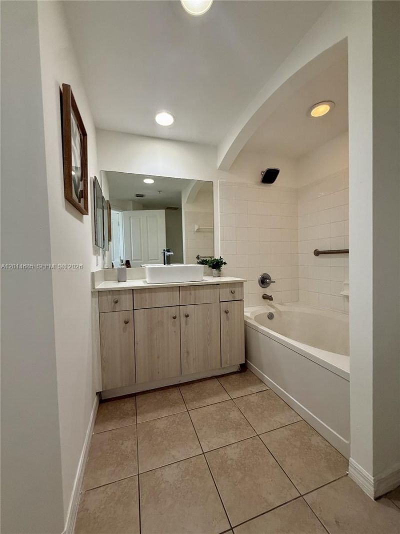 9172 Collins Ave , Unit 212, Surfside, FL 33154 Photo