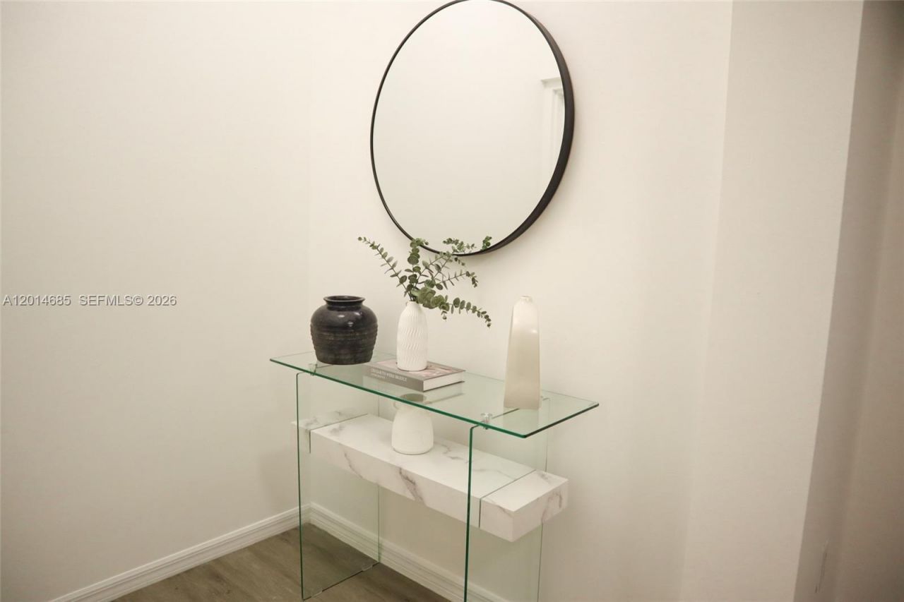 9172 Collins Ave , Unit 212, Surfside, FL 33154 Photo