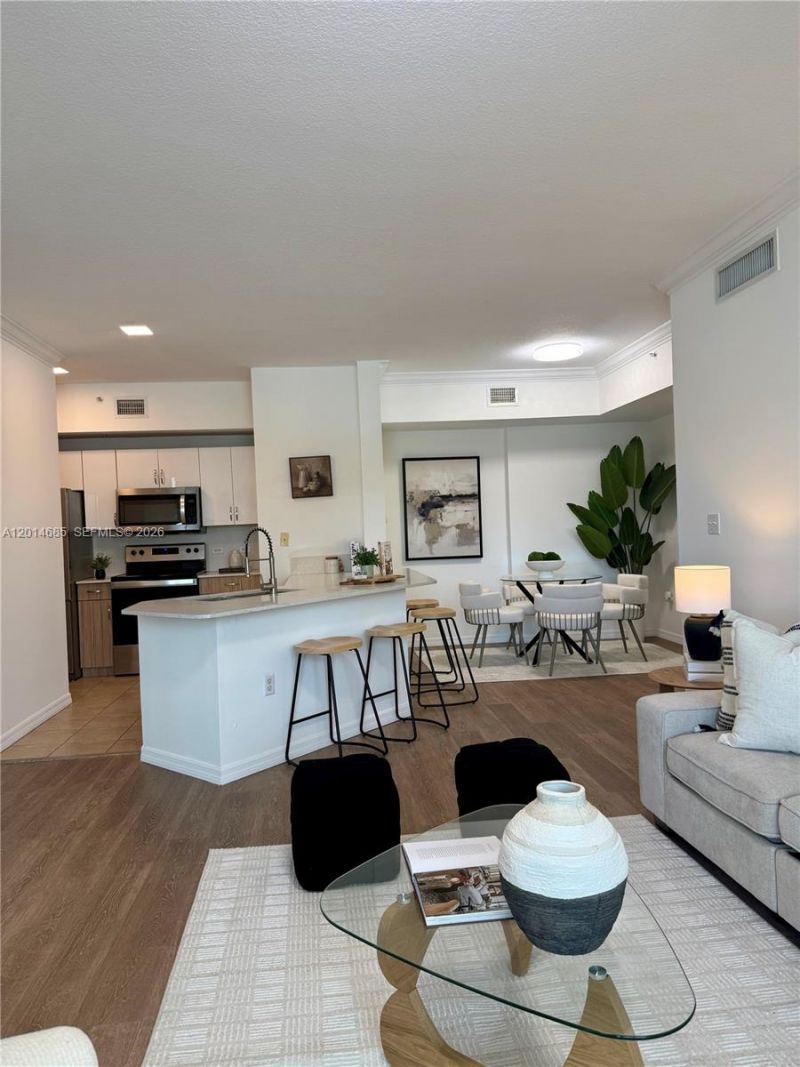 9172 Collins Ave , Unit 212, Surfside, FL 33154 Photo