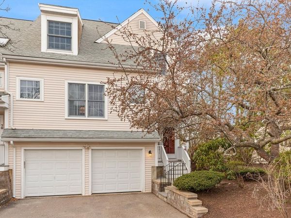 72 Putnam St, Unit 72, Needham, MA 02494