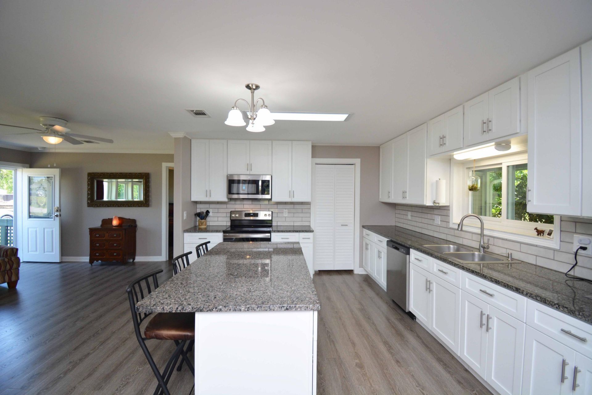 126 Meredith Drive Photo 9