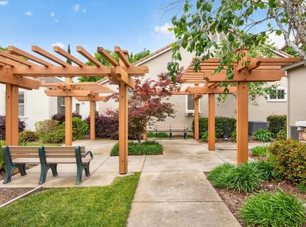 1152 Marseille Ln, Roseville, CA 95747 Photo