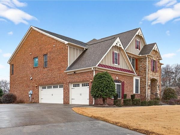 1739 Nemours Dr. , Kennesaw, GA 30152