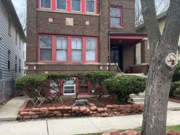 10214 S State Street , Chicago, IL 60628