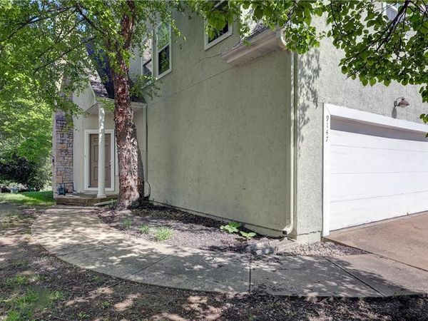 9147 Boehm Drive, Lenexa, KS 66219