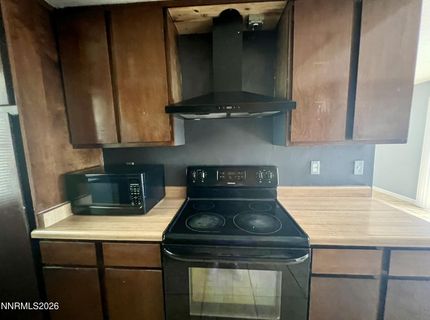 2125 Roundhouse Road, Sparks, NV 89431 Photo