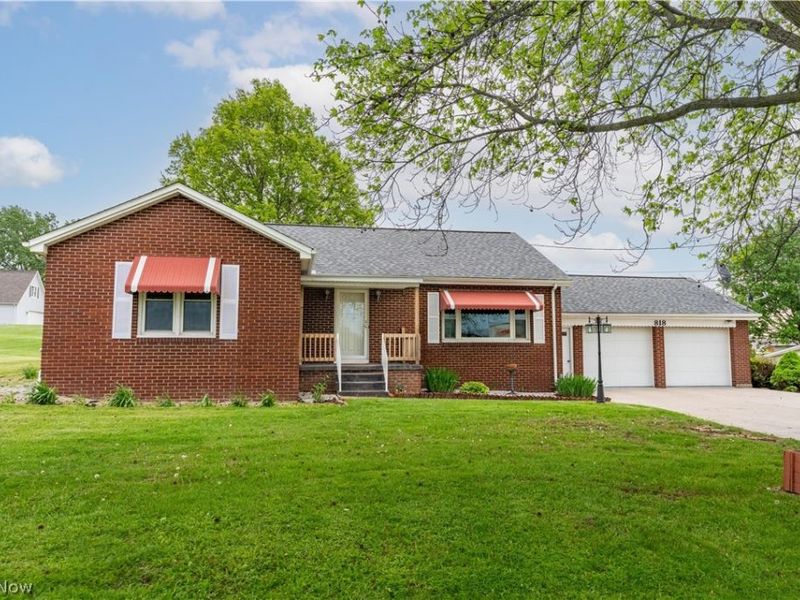 818 Canton Road NW, Carrollton, OH 44615 Photo 1