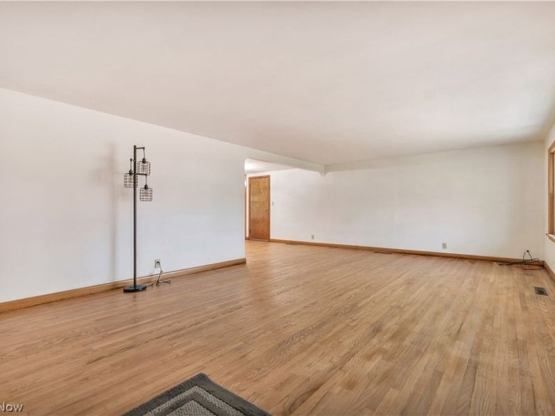 818 Canton Road NW, Carrollton, OH 44615 Photo 10
