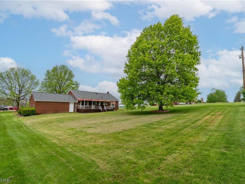 818 Canton Road NW, Carrollton, OH 44615 Photo 2