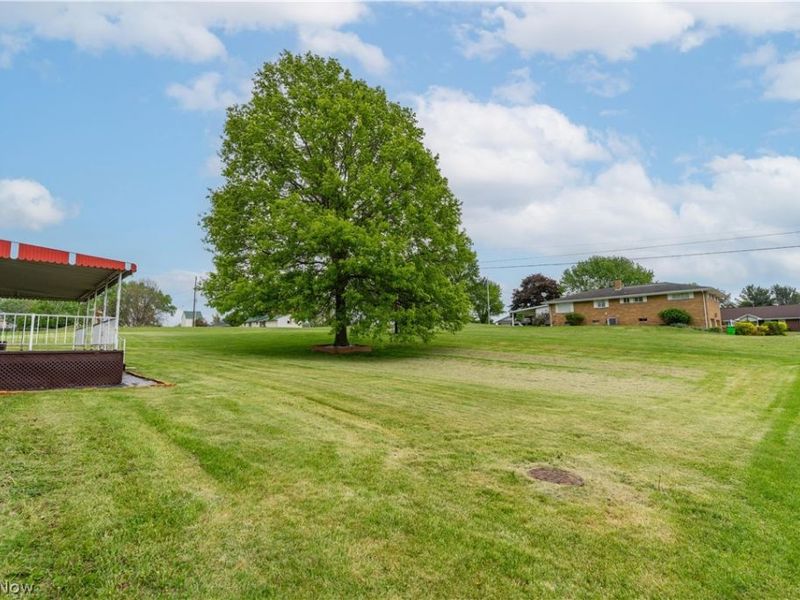 818 Canton Road NW, Carrollton, OH 44615 Photo 8