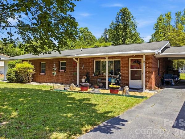88 Lost Creek Drive , Flat Rock, NC 28731