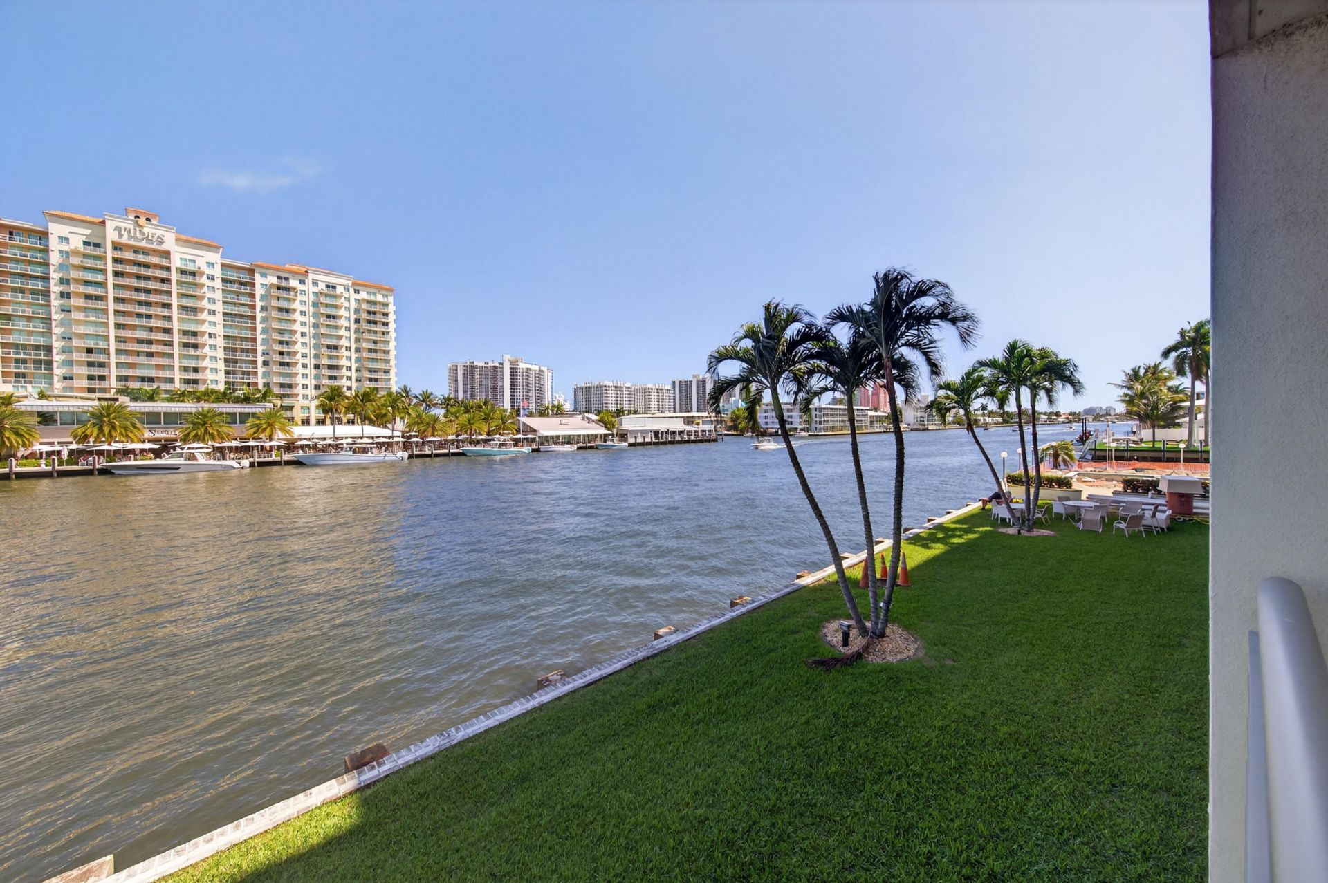 2900 NE 30th Street, Unit L-2, Fort Lauderdale, FL 33306 Photo