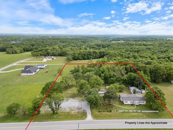 2753 Highway 12, Gentry, AR 72734