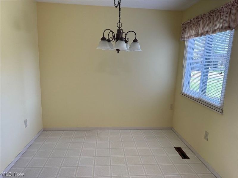 19281 Idlewood Trail, Strongsville, OH 44149 Photo 4