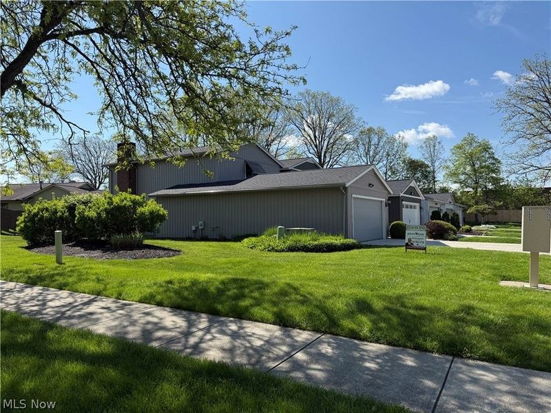 19281 Idlewood Trail, Strongsville, OH 44149 Photo 9