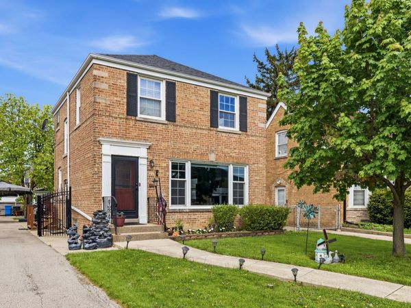 4834 N Mulligan Avenue, Chicago, IL 60630