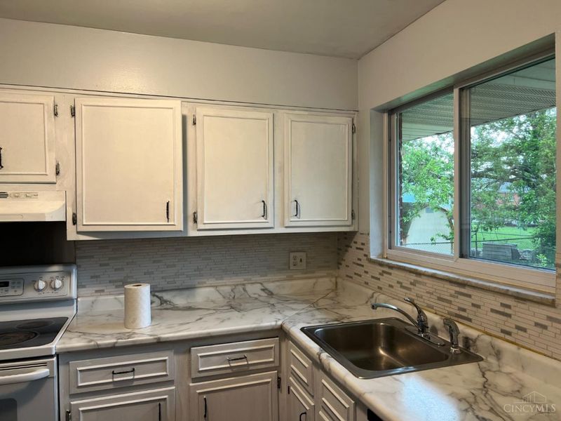 975 Glasgow Drive, Forest Park, OH 45240 Photo 14