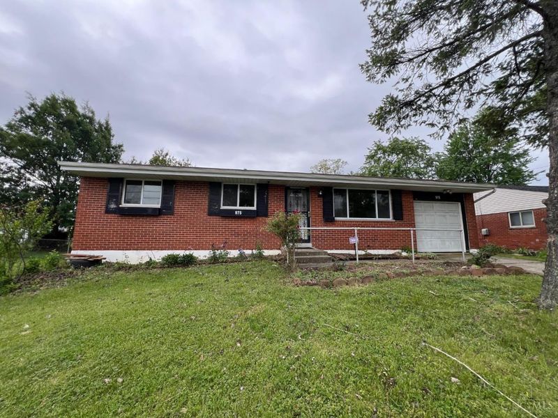 975 Glasgow Drive, Forest Park, OH 45240 Photo 2