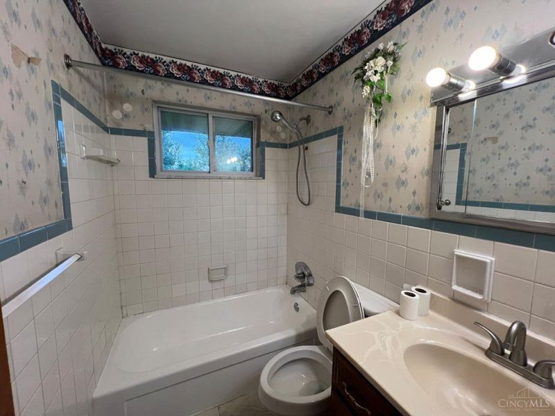 975 Glasgow Drive, Forest Park, OH 45240 Photo 20