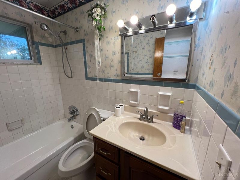 975 Glasgow Drive, Forest Park, OH 45240 Photo 21