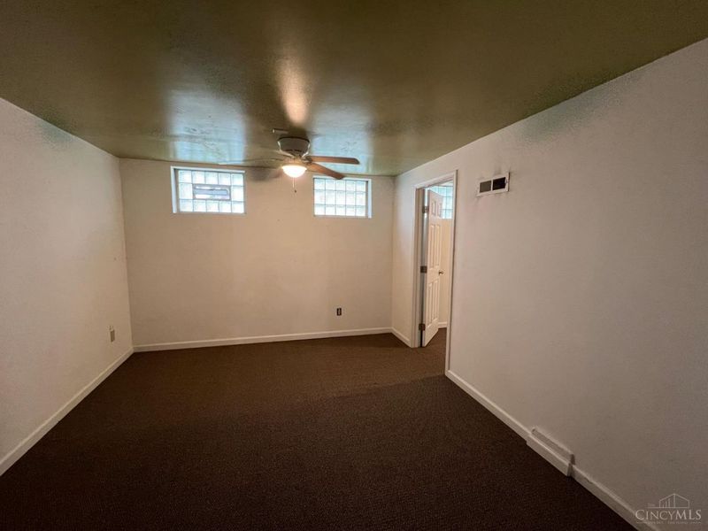 975 Glasgow Drive, Forest Park, OH 45240 Photo 29