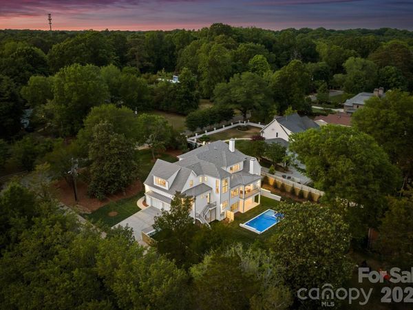 539 Mammoth Oaks Drive, Charlotte, NC 28270