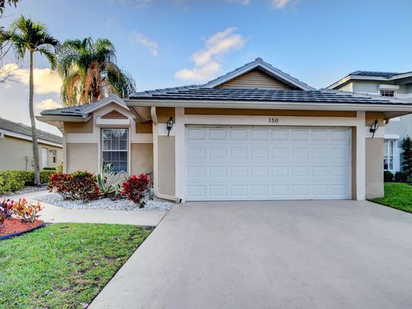 150 Harbor Lake Circle, Greenacres, FL 33413
