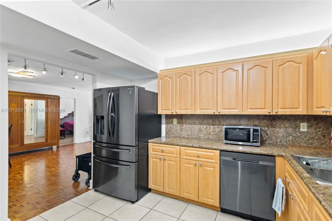 101 Ocean Lane Dr, Unit 209, Key Biscayne, FL 33149 Photo