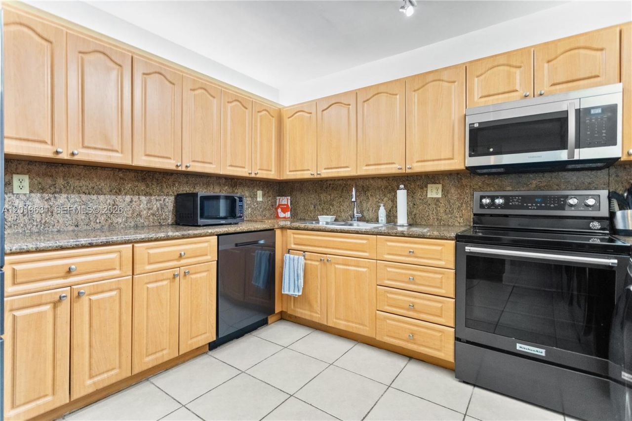 101 Ocean Lane Dr, Unit 209, Key Biscayne, FL 33149 Photo
