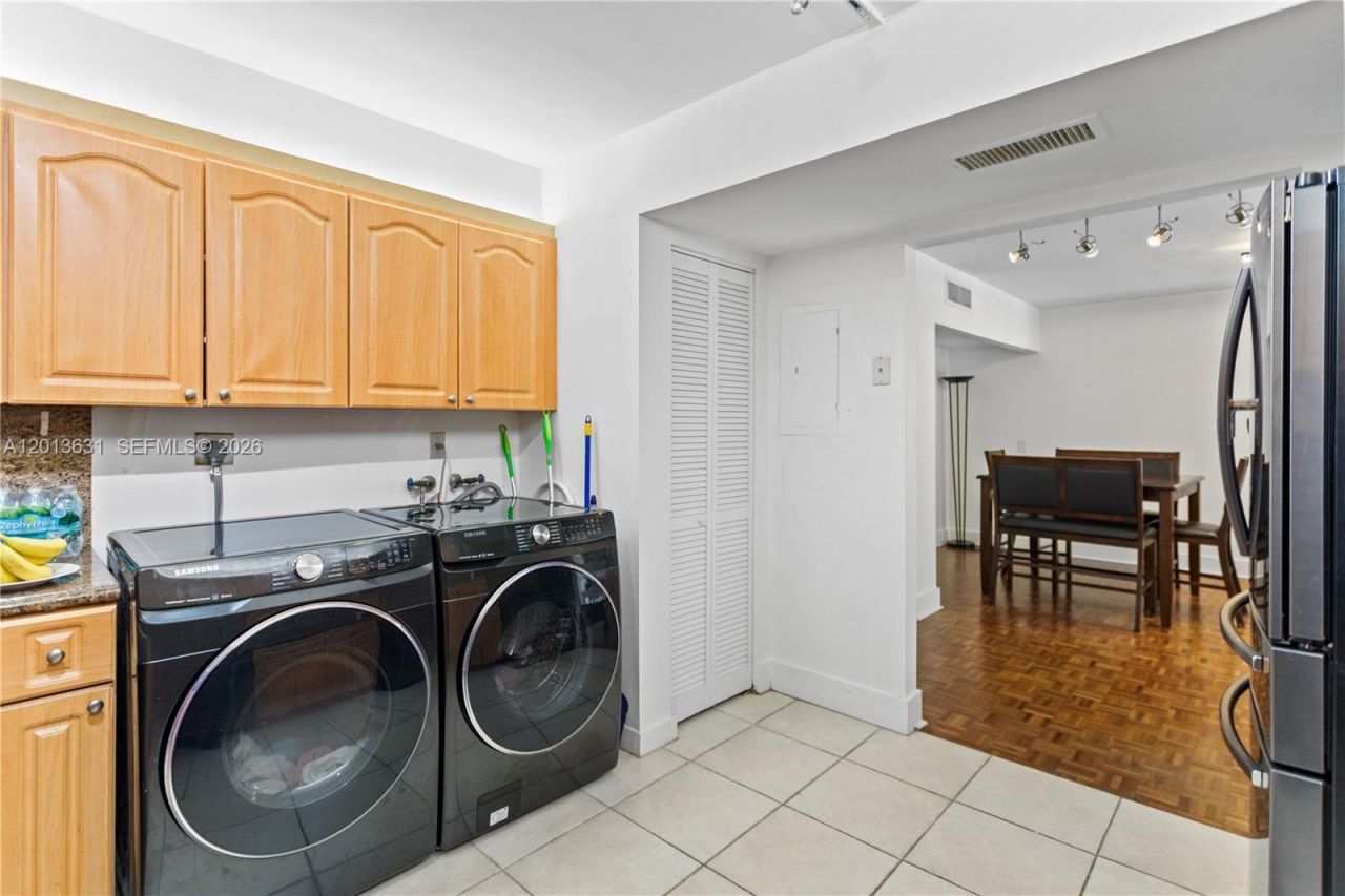 101 Ocean Lane Dr, Unit 209, Key Biscayne, FL 33149 Photo