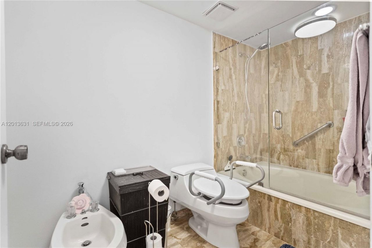 101 Ocean Lane Dr, Unit 209, Key Biscayne, FL 33149 Photo