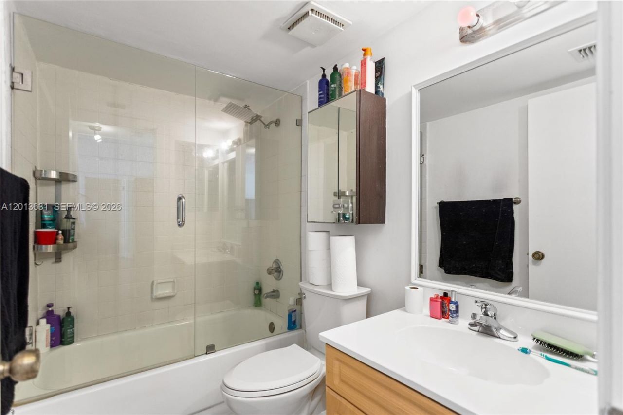101 Ocean Lane Dr, Unit 209, Key Biscayne, FL 33149 Photo