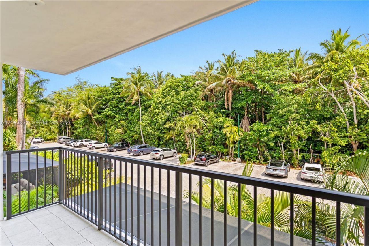 101 Ocean Lane Dr, Unit 209, Key Biscayne, FL 33149 Photo