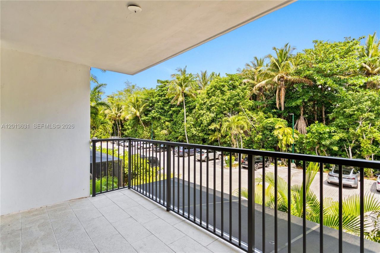 101 Ocean Lane Dr, Unit 209, Key Biscayne, FL 33149 Photo